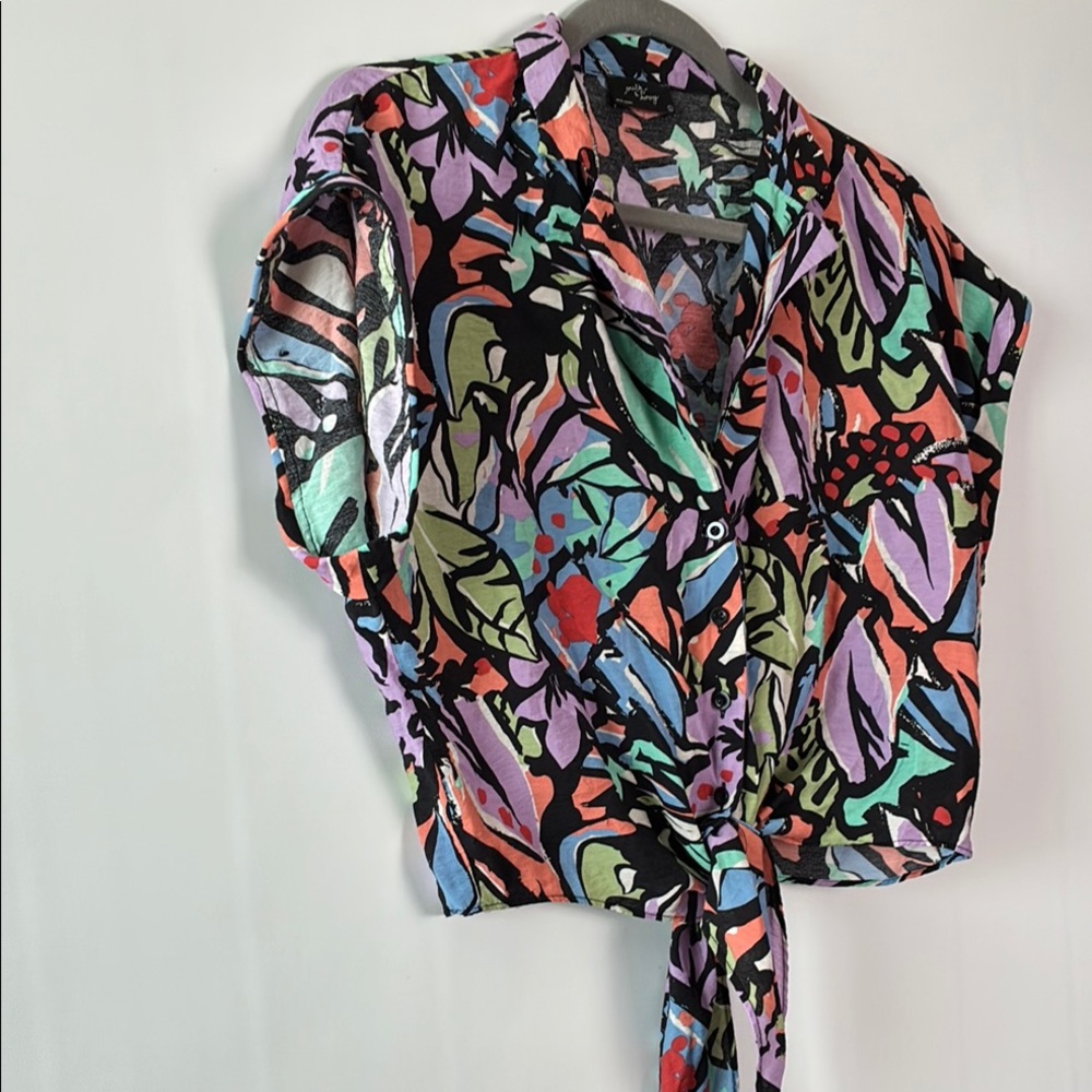 Milk & Honey Floral Burst Cropped Tie-Front Blouse - Dolman Sleeve - Picture 7 of 8